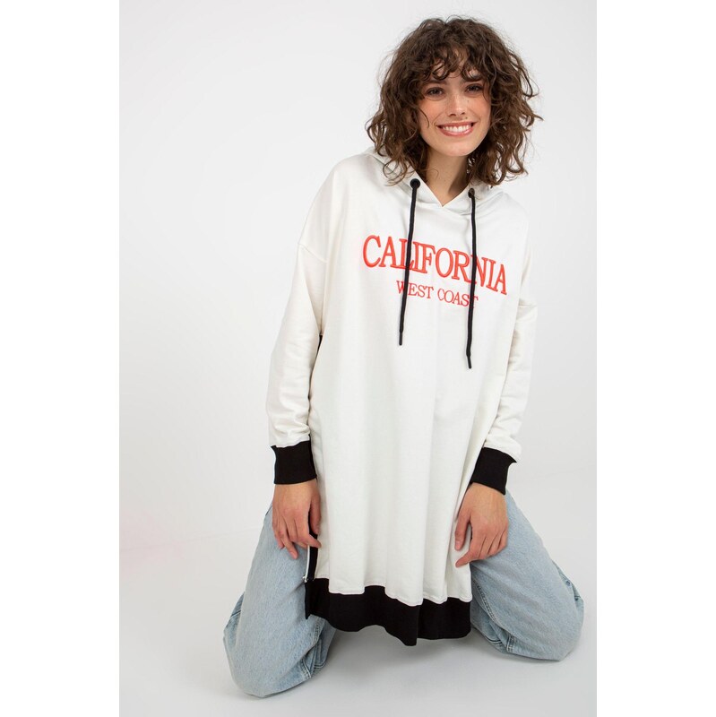 MladaModa Predĺžená mikina s kapucňou a dlhými rozparkami model 32770 62701977