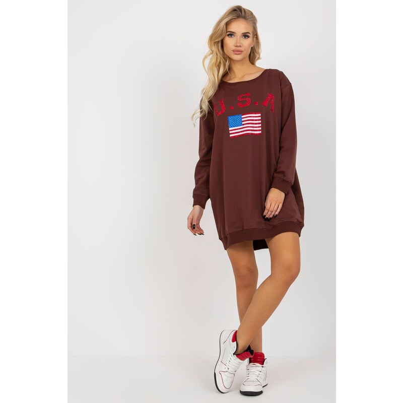 MladaModa Predĺžená mikina s aplikáciou zo zirkónov model 19223 hnedá 62701985