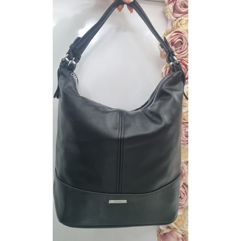 E-shop Katrins Fashion Čierna dámska kabelka na plece SilviaRosa