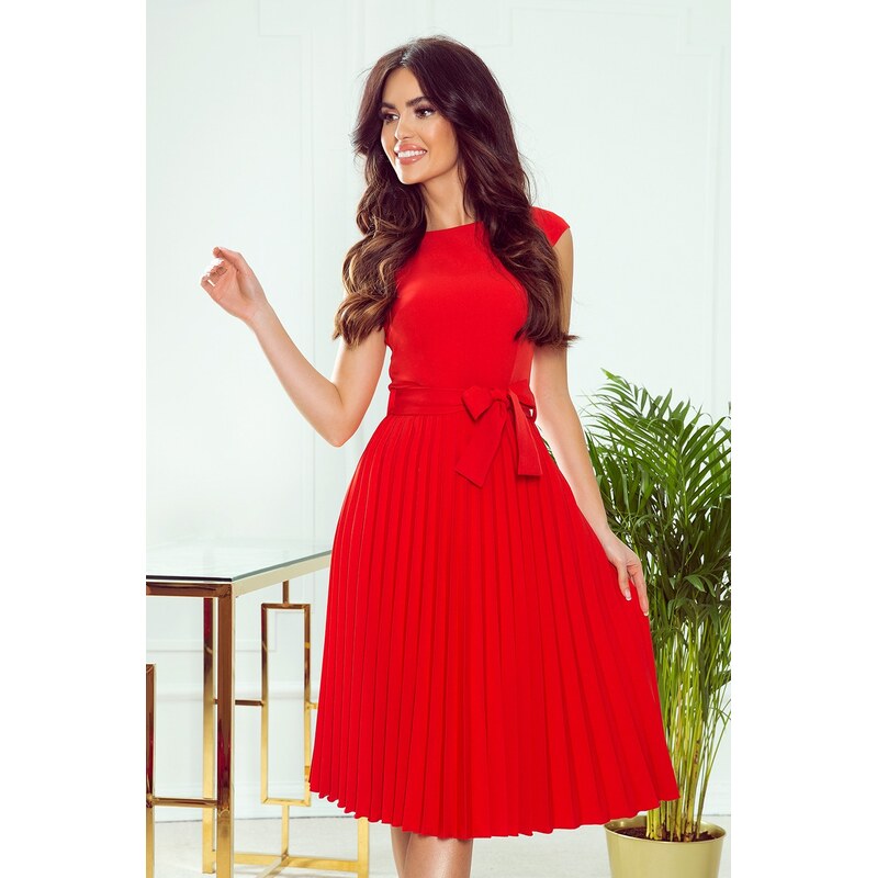 Numoco LILA Klasické plisované šaty s krátkymi rukávmi a opaskom - 62986222