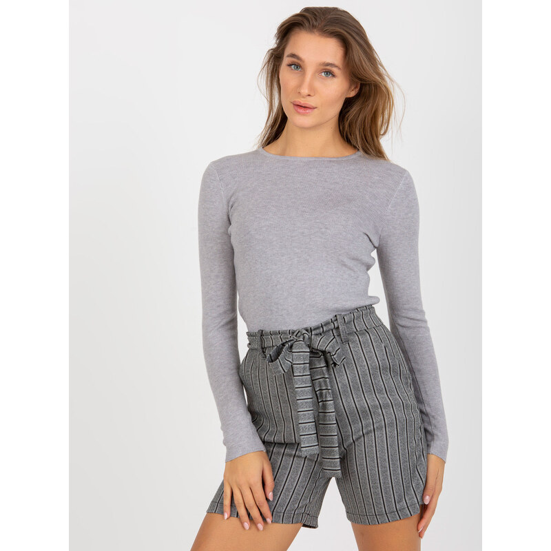 BASIC Sivo-čierne pruhované šortky s opaskom LK-SN-506942-4.29-grey 39248768