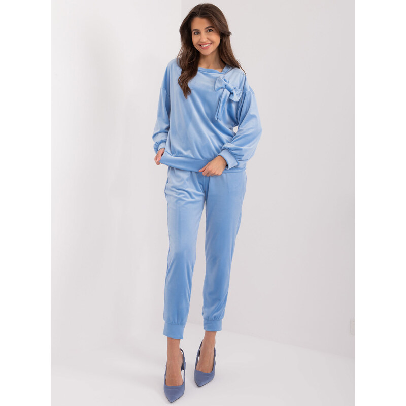 ITALY MODA Svetlomodrá velúrová súprava s mašľou DHJ-KMPL-8870.59 57954777