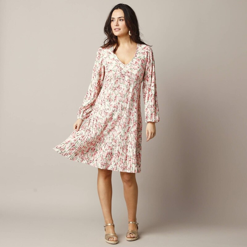 Krátke šaty z plisovaného úpletu s potlačou ražná/ružová 036 62884868