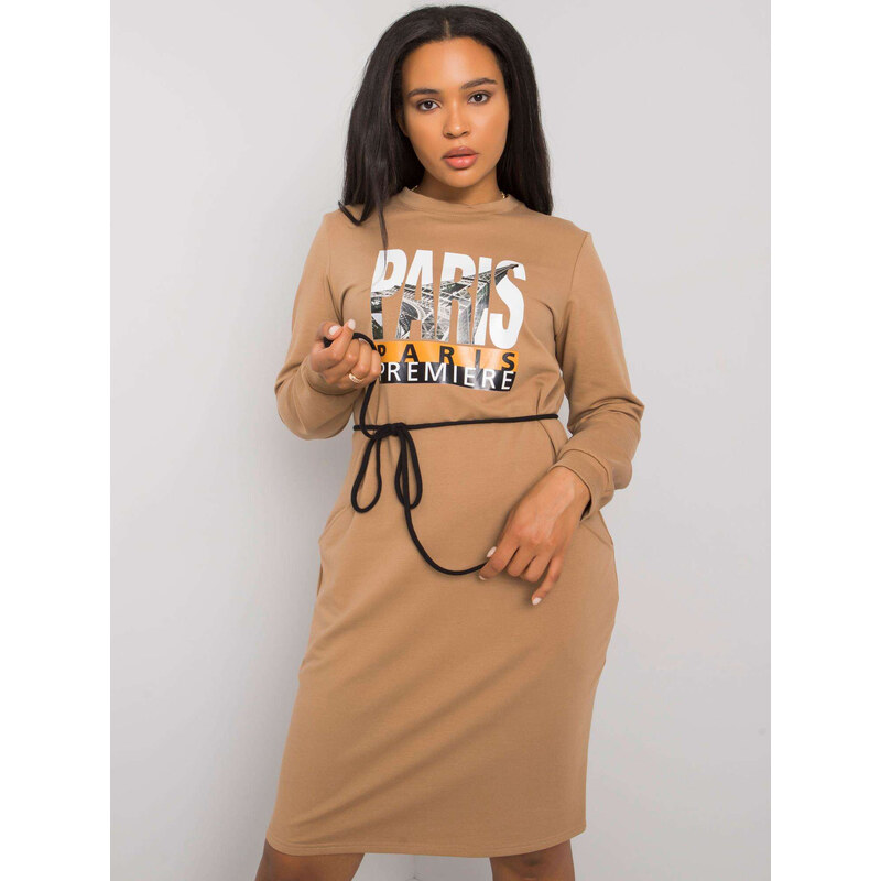 BASIC Hnedé šaty s vreckami a potlačou -LK-SK-508299.30-camel 26031130