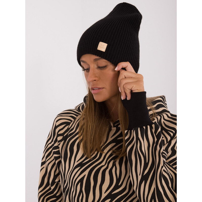 RUE PARIS Čierna dámska pletená čiapka -JK-SK-50.25-black 57956368