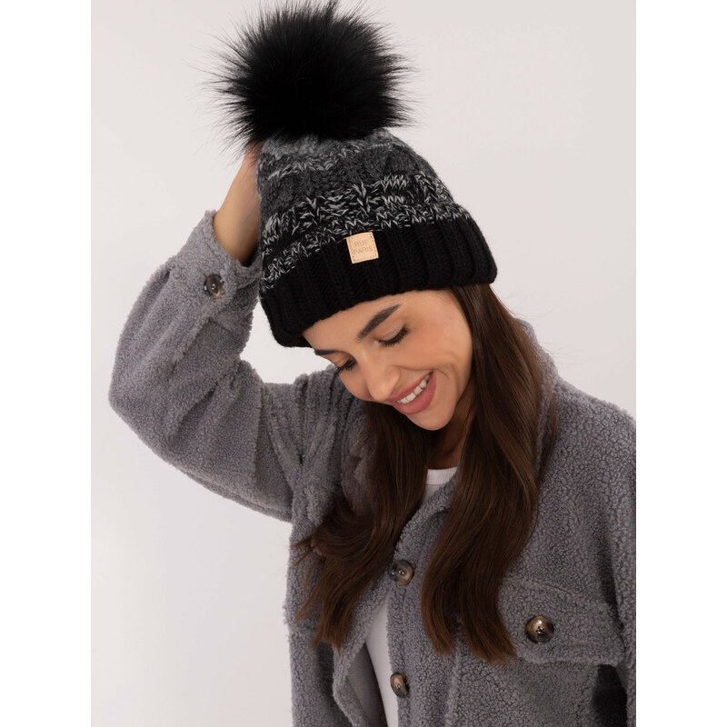 RUE PARIS Čierna dámska zimná čiapka s brmbolcom JK-CZ-52.17-black 58373018