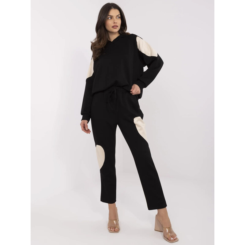 ITALY MODA Čierny dámsky set so srdiečkovými nášivkami MI-KMPL-M6156 66149485