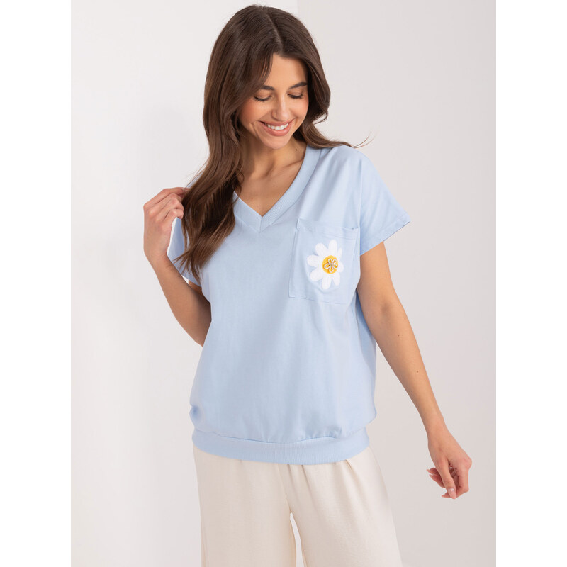 RUE PARIS Svetlomodré tričko s výstrihom a výšivkou na vrecká RV-BZ 57955024