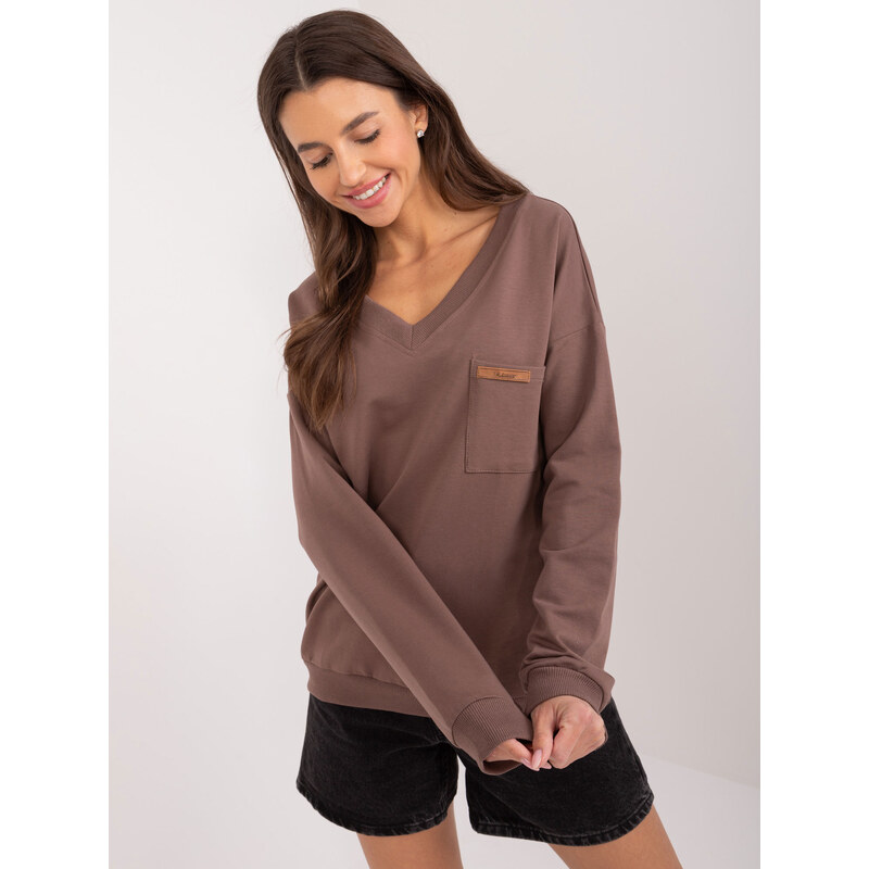 RELEVANCE Hnedé tričko s výstrihom a vreckom RV-BZ-9244.19X-brown 57955503