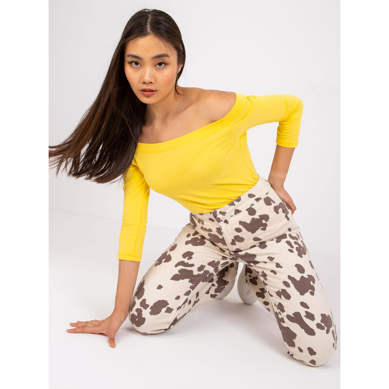 BASIC FEEL GOOD Žlté tričko Blink s lodičkovým výstrihom -RV-BZ-4692 32064429