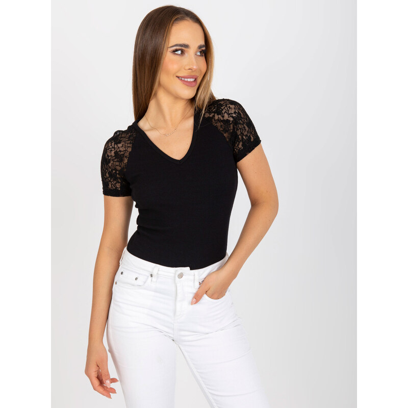 RUE PARIS Čierne tričko s čipkovými rukávmi RV-BZ-7986.74-black 57956384