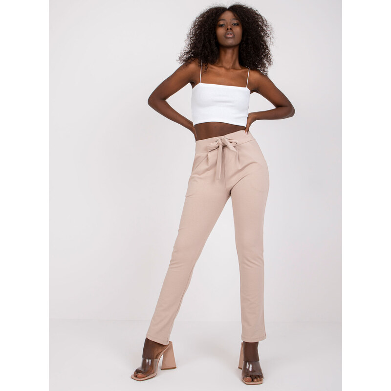 RUE PARIS Svetlobéžové bavlnené nohavice Santos v páse na mašľu RV-DR 57949734