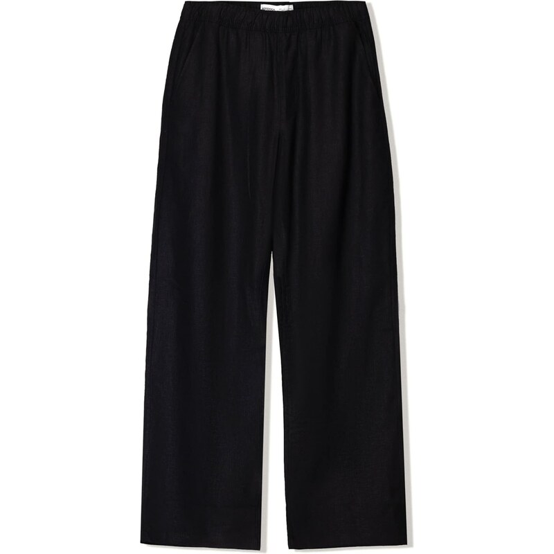 Bershka Nohavice čierna 63165771