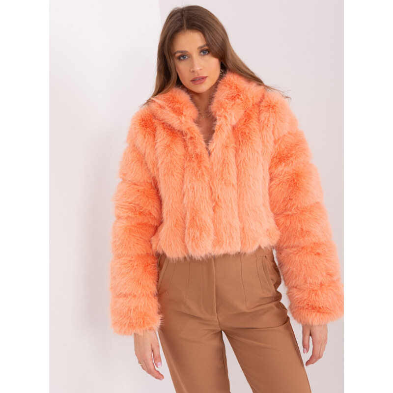 ITALY MODA Marhuľový krátky kožúšok s kapucňou AT-KR-2378.97P-peach 57954083