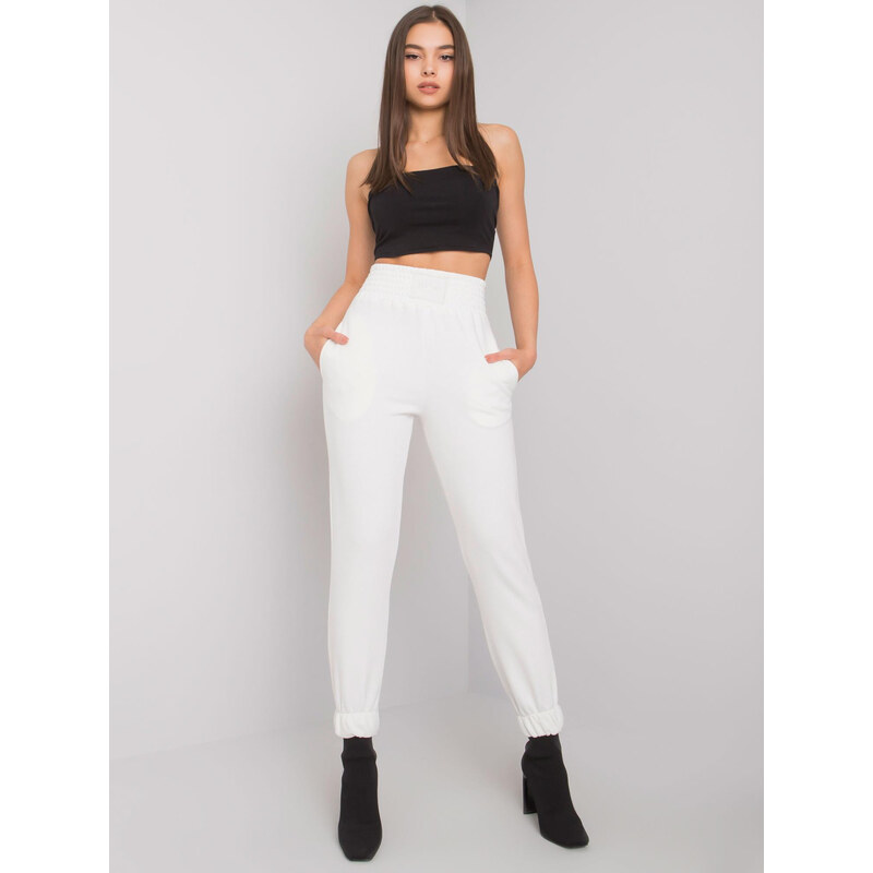 BASIC Krémové športové nohavice na gumu FE-DR-5541.45P-ecru 27878211