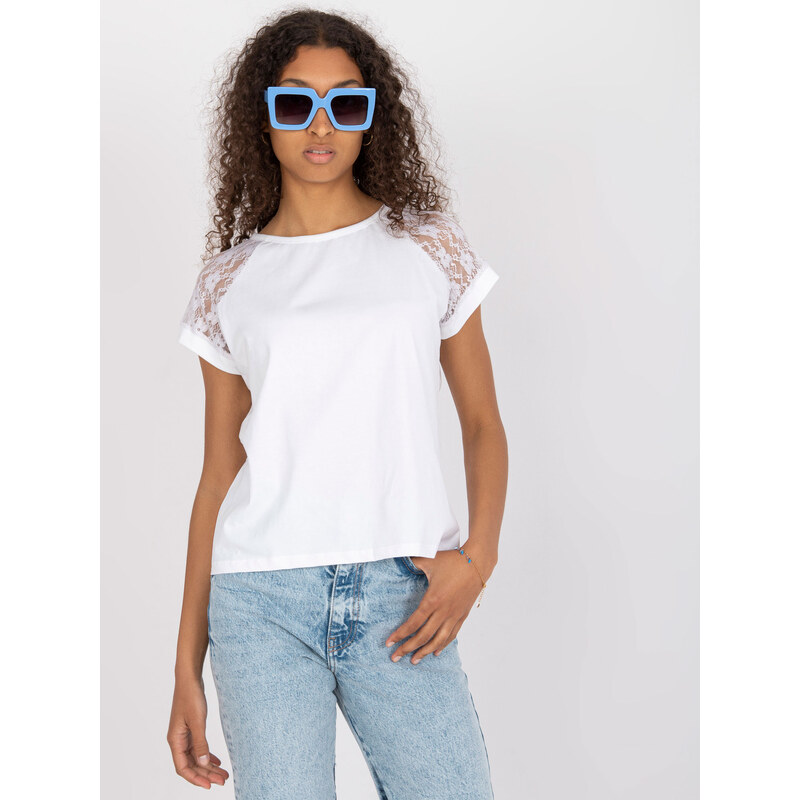 RUE PARIS Biele tričko s čipkovými rukávmi -RV-BZ-7841.29-white 57956386