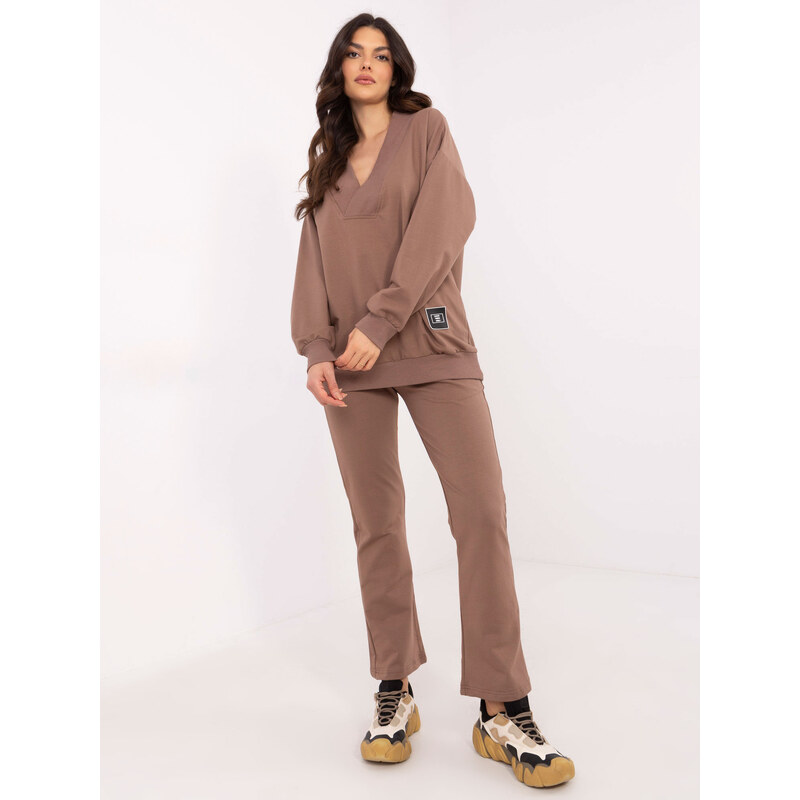 BASIC Hnedá dámska tepláková súprava s výstrihom do V EM-KMPL-846.97 61740855