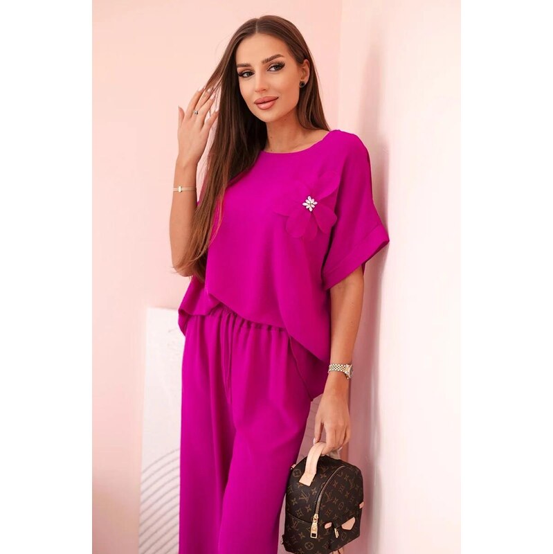 MladaModa Viskózová súprava s ozdobným kvetom a so širokými nohavicami 64068041