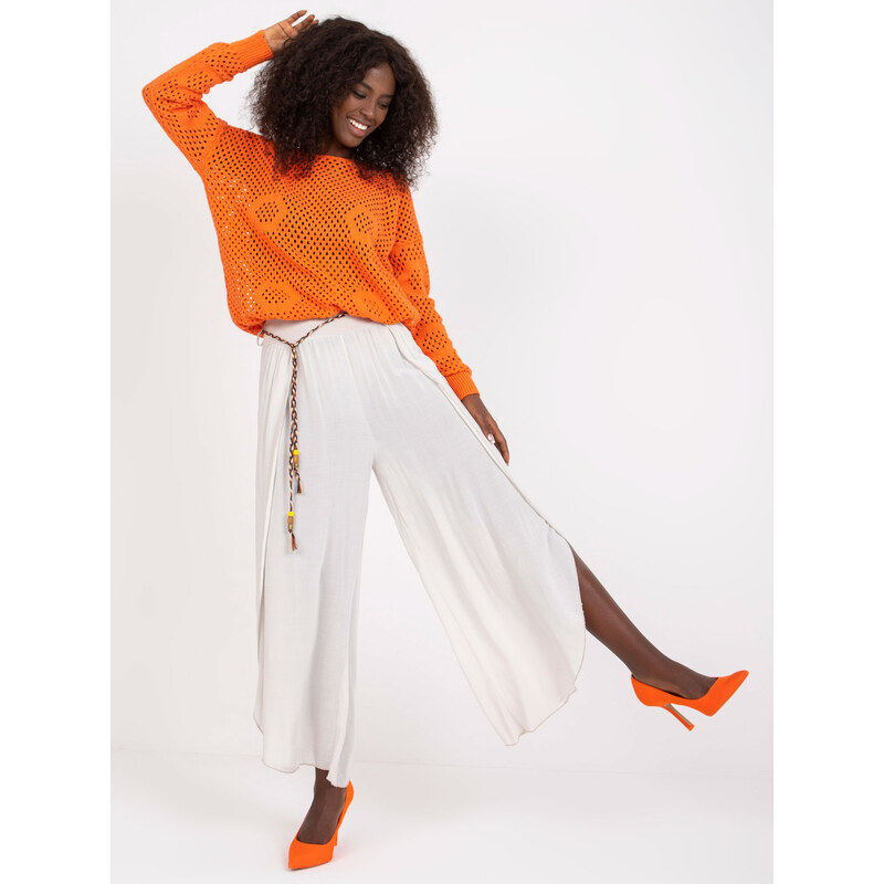 BASIC Smotanové voľné nohavice s rozparkami TW-SP-BI-81378.24P-beige 53883049