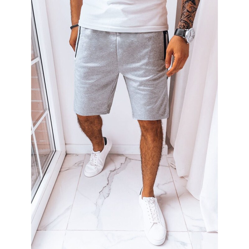 Dstreet Módne pánske kraťasy v sivej farbe 63774201