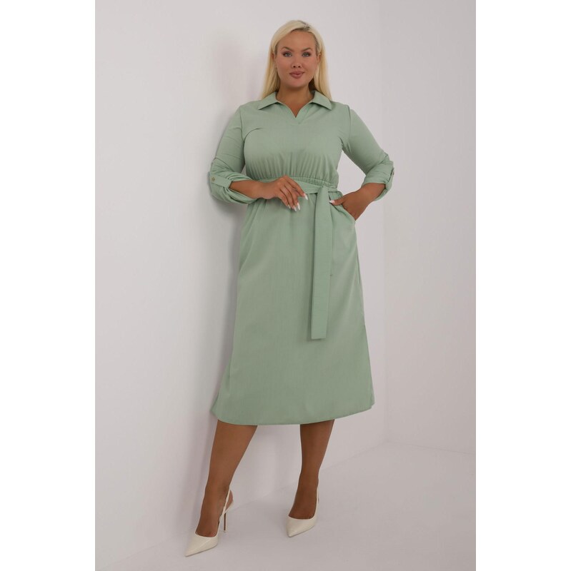 MladaModa Bavlnené oversize šaty s golierom a vreckami model 67588 63341615