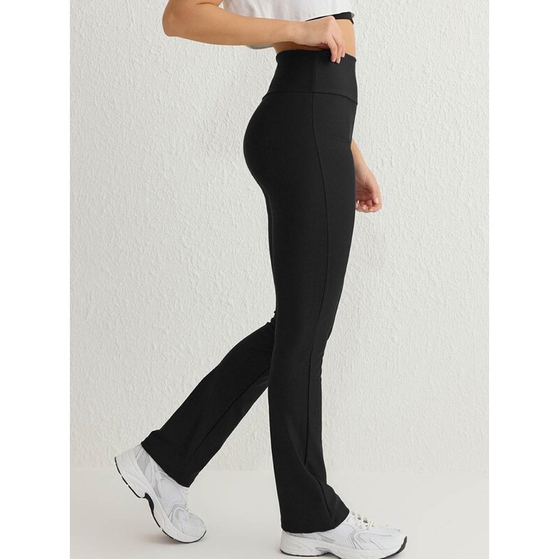 Trendyol Legíny čierna 64575571