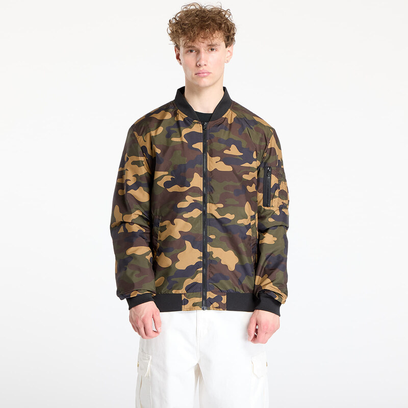 Vetrovka Urban Classics Light Camo Bomber Jacket Camo Green S 47092711