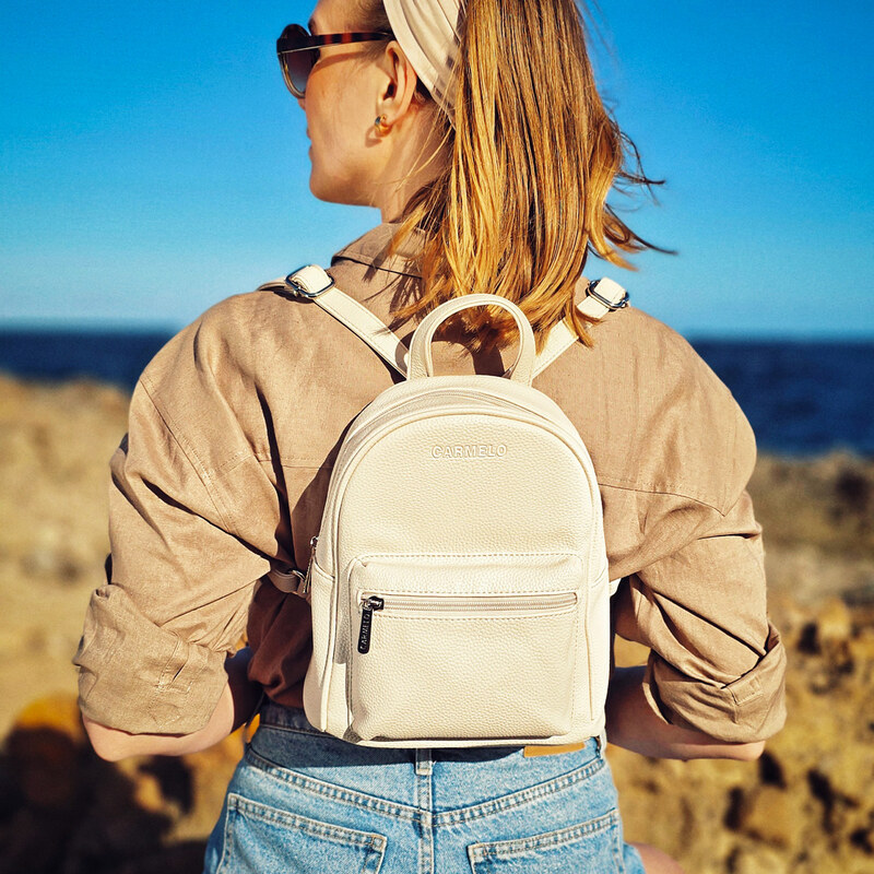 Mestský batoh zo syntetickej kože Carmelo béžová 4332 BE 64020601