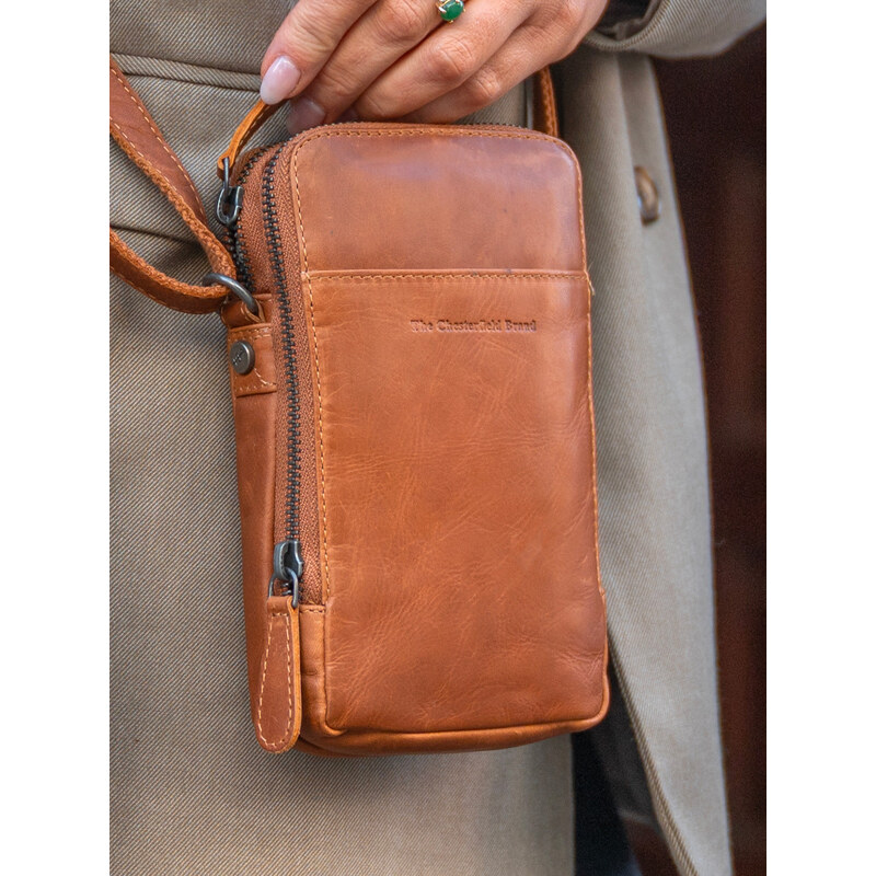 Kožená taška na mobil a doklady The Chesterfield Brand Alesnd - koňak 62419628