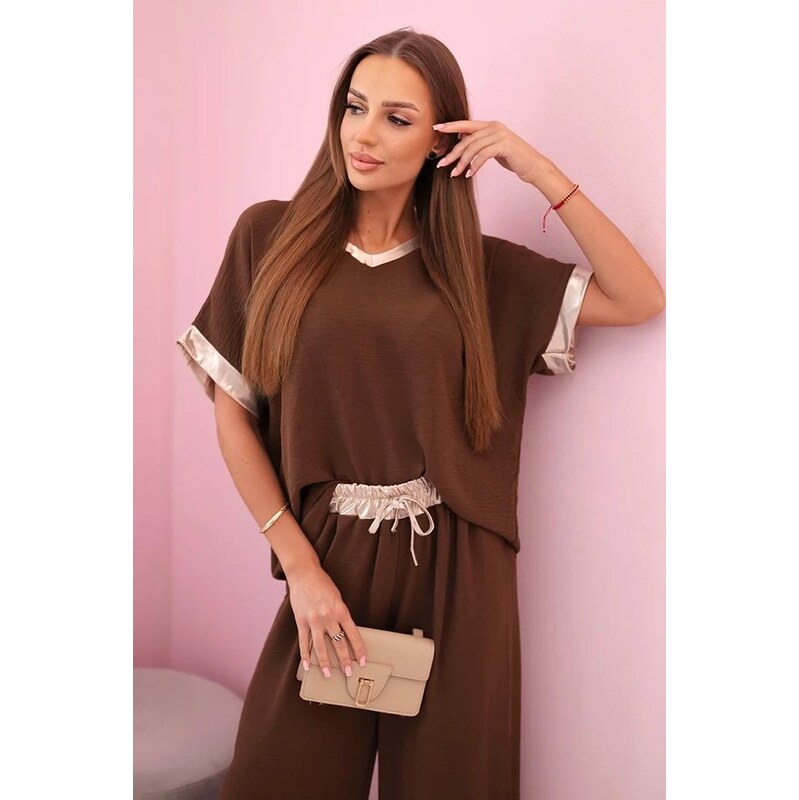 MladaModa Viskózový komplet so zlatým lemovaním model 5444-1 hnedý 64225411