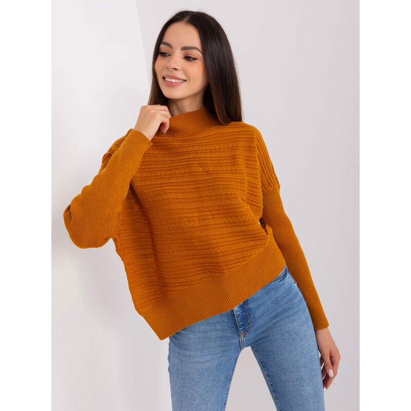 ITALY MODA Svetlohnedý asymetrický sveter AT-SW-2368.36X-light brown 57953177