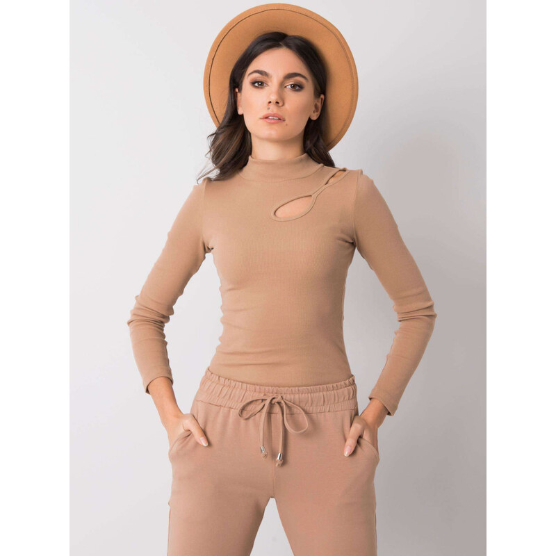 RUE PARIS Béžový rolák s prestrihmi na hrudi RV-BZ-6097.64-beige 57947279