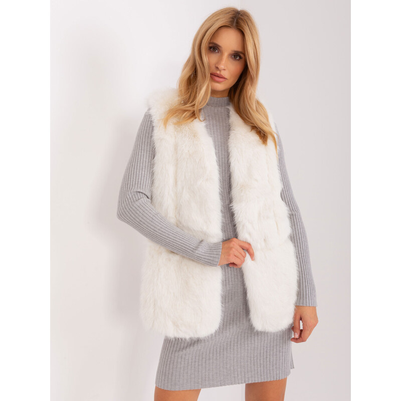 ITALY MODA Smotanová chlpatá kožúšková vesta -AT-KZ-2368.00P-ecru 57953272