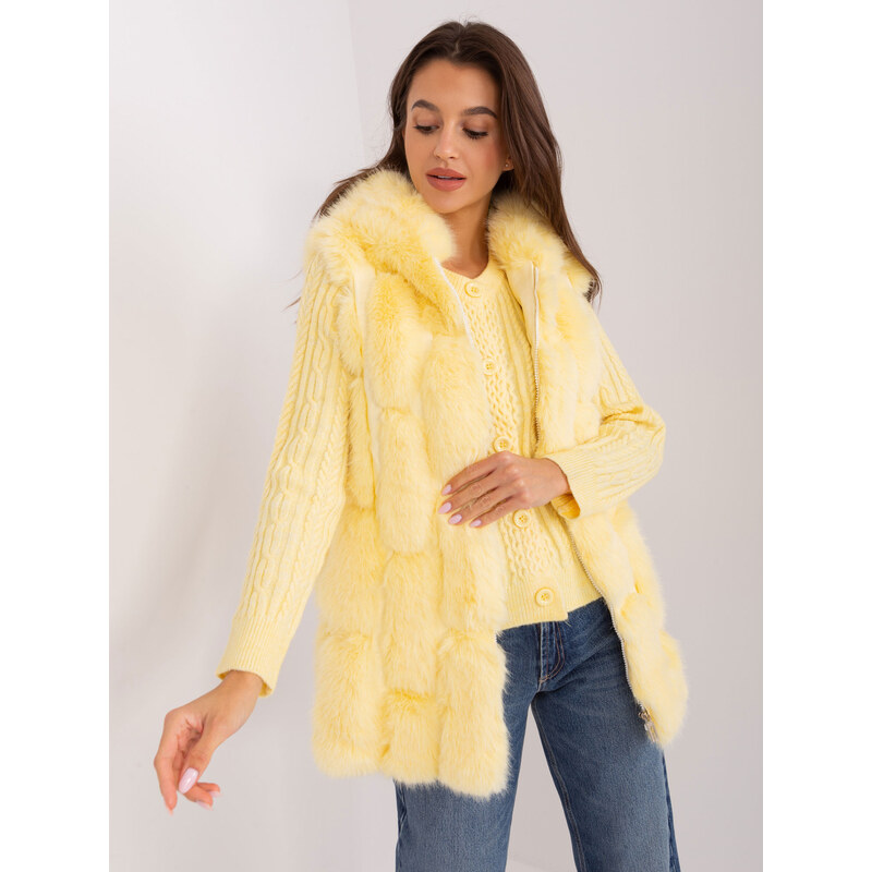 ITALY MODA Žltá chlpatá vesta s kapucňou AT-KZ-2379.96P-light yellow 57953455