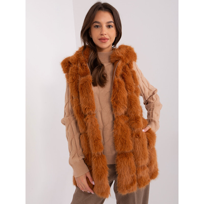 ITALY MODA Hnedá chlpatá vesta s kapucňou AT-KZ-2379.96P-light brown 57953468