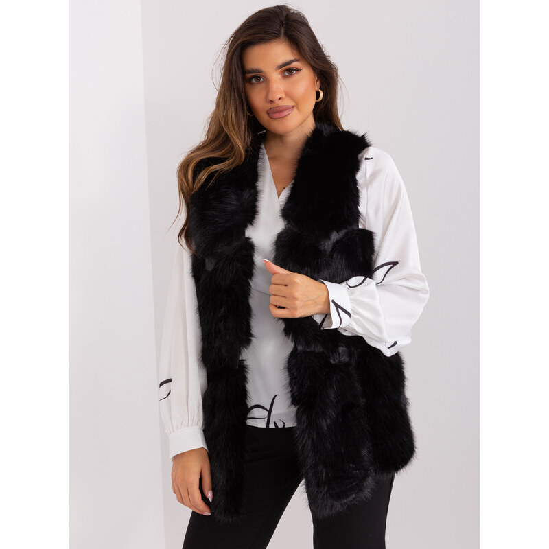 ITALY MODA Čierna kožušinová vesta s vreckami AT-KZ-2375.00P-black 57953613