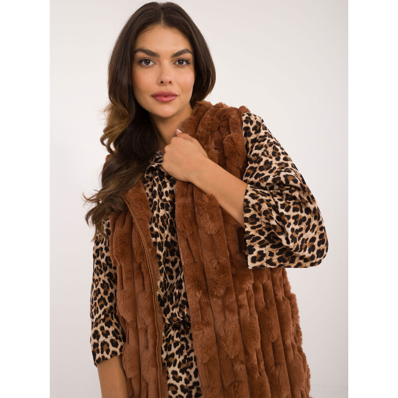 ITALY MODA Dámska hnedá kožúšková vesta AT-KZ-2368-1.13-brown 57956261