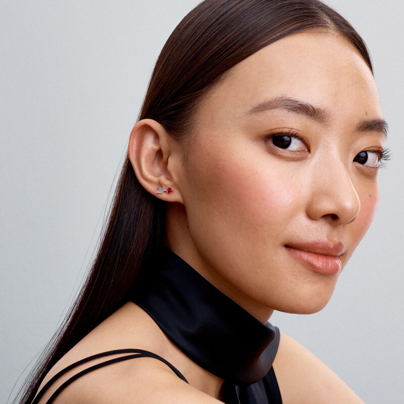 Pandora Strieborné náušnice Amorov šíp Moments 293668C01 66579200