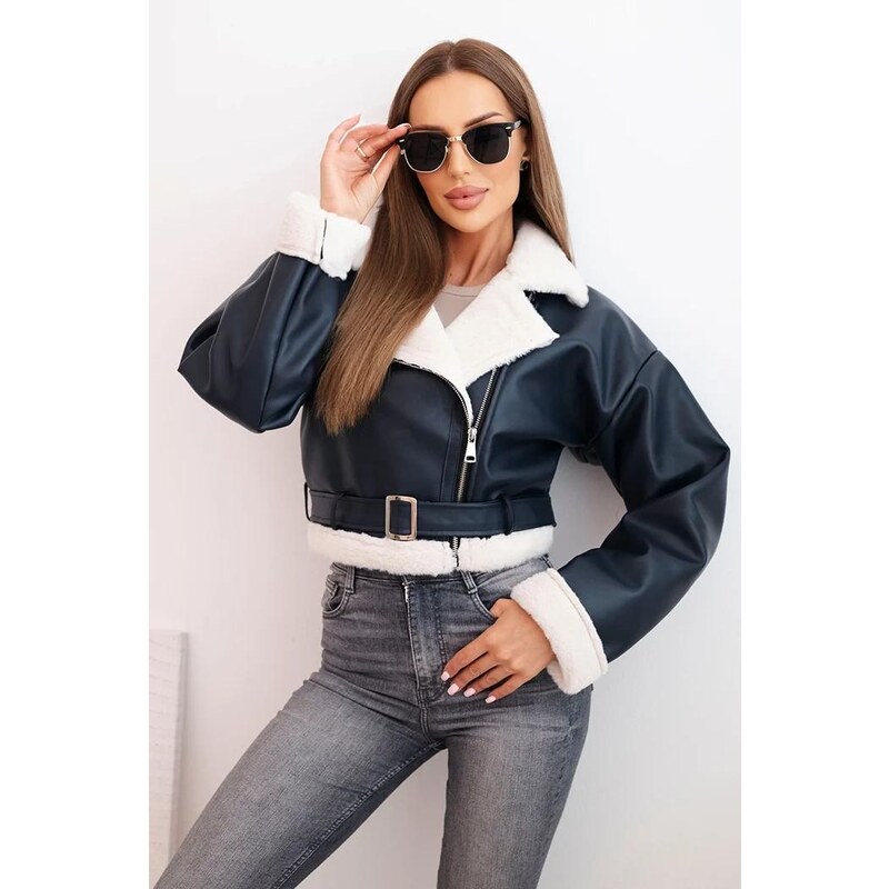 MladaModa Krátka zateplená koženková bunda na zips s opaskom model 65626774