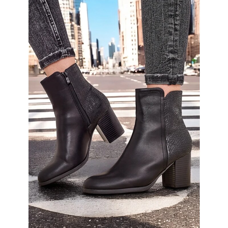 Resti Womens ankle boots on a post Abinom 64965845