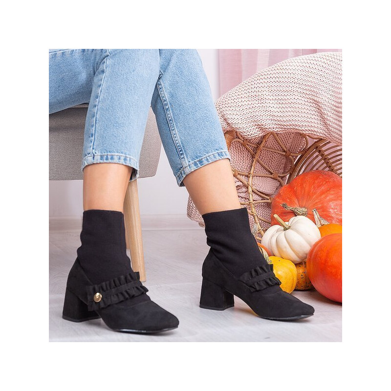 Resti Black pumps on a higher post with a Preciosa sock - Footwear 64974399