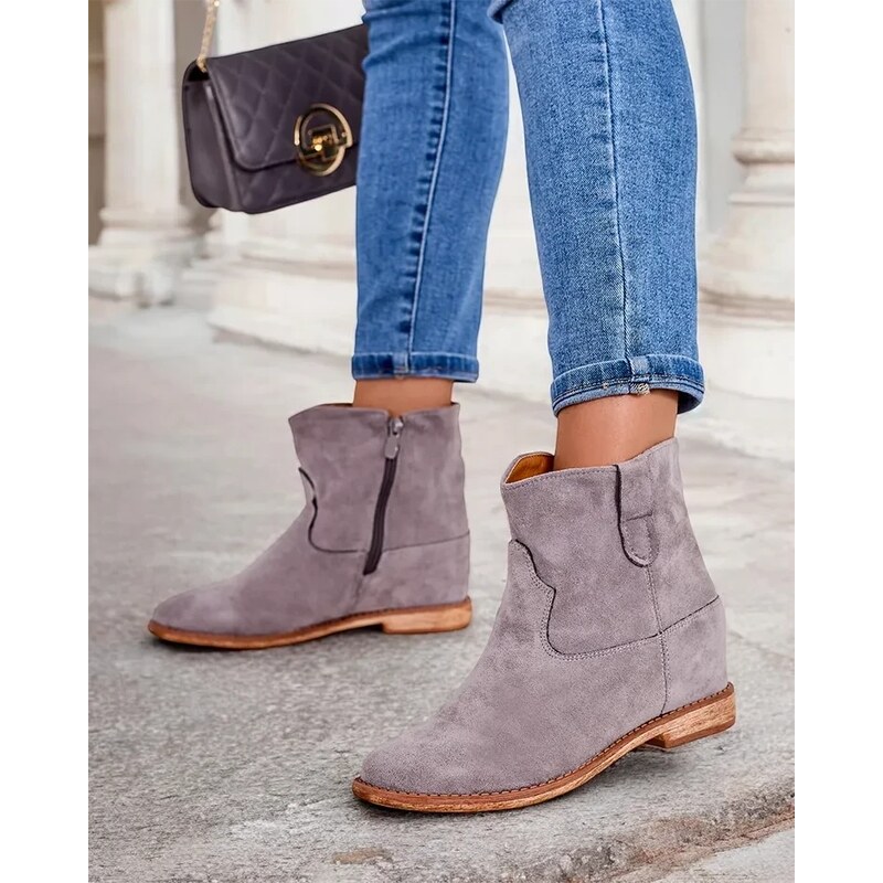 Resti cowboy-style boots on a covered wedge Patorias 64979206