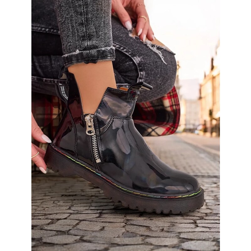 Resti Black lacquered womens boots with a Odeta zipper - Footwear 64979005