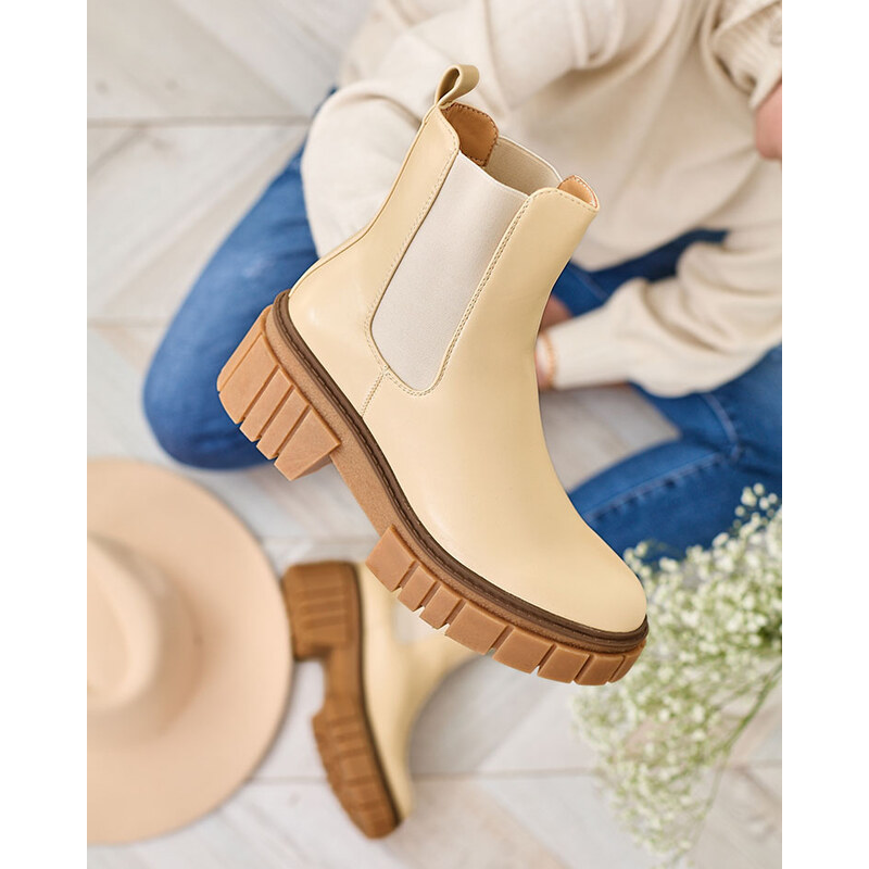 Resti Beige womens boots on a solid sole Eferope 65004894