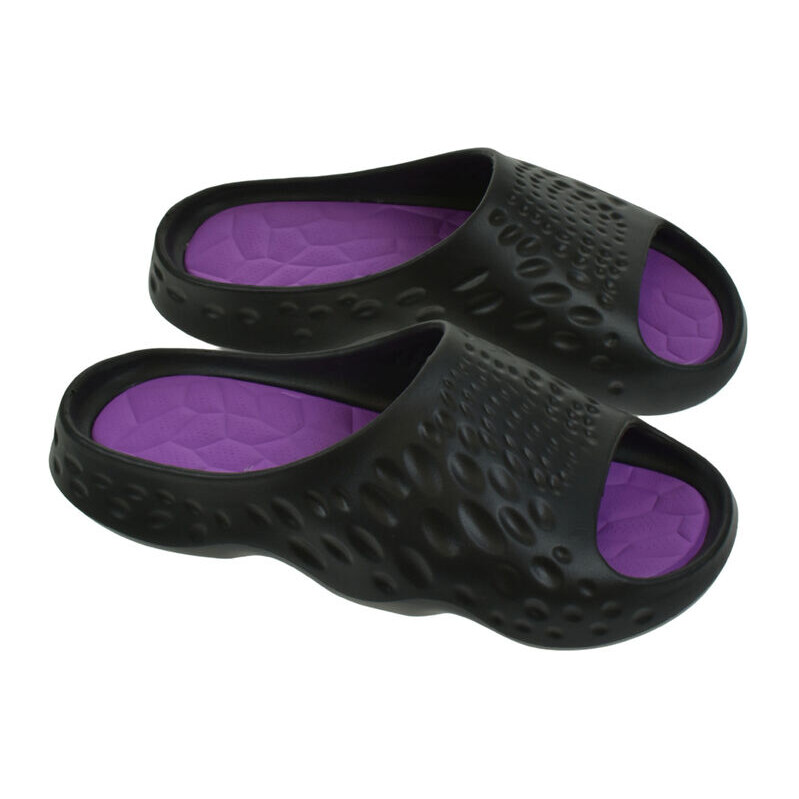 JOHN-C Čierne chunky komfortné šľapky s 3D povrchom 2 65045082