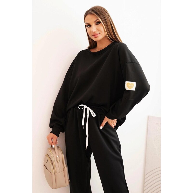 MladaModa Viskózová tepláková súprava s nášivkou na rukáve model 25353 65082413