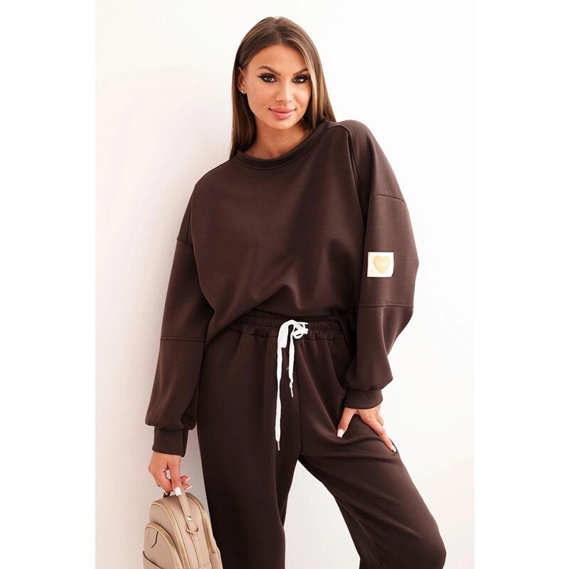 MladaModa Viskózová tepláková súprava s nášivkou na rukáve model 25353 65082414