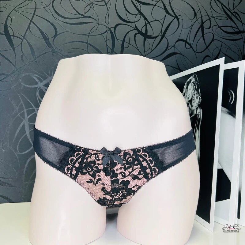 Lákavá elegancia Selene s čipkou od Agent Provocateur 46574499