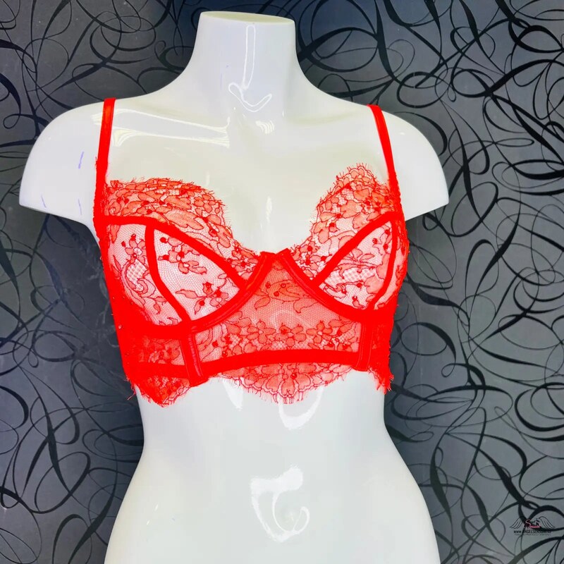 Kolekcia Zmyselná červená čipka od Agent Provocateur 46752188