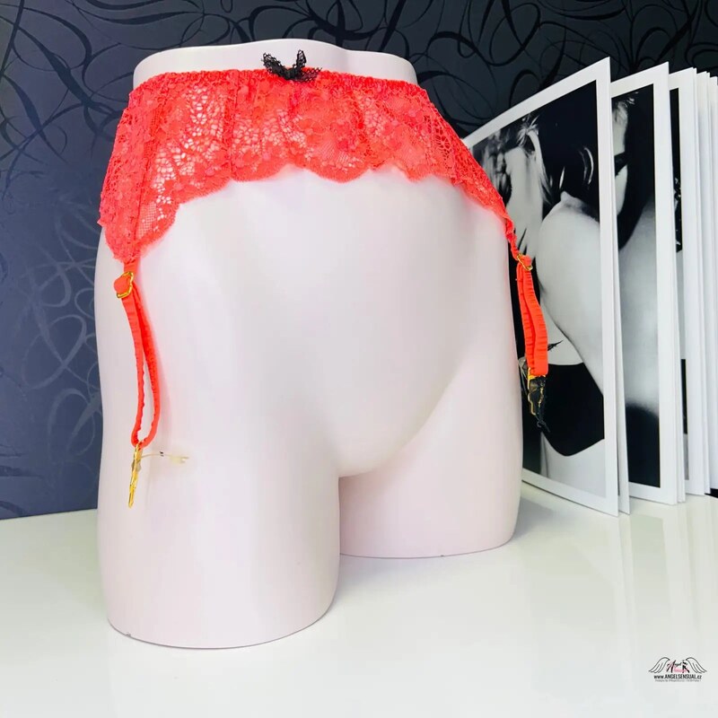 Elegantný krajkový podväzkový pás od Agent Provocateur 46574784